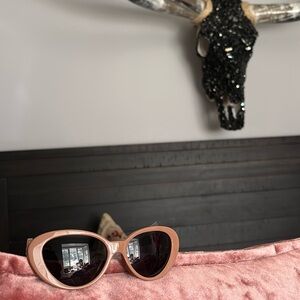 #4433u Versace cat 👀 sunglasses 😎 New
